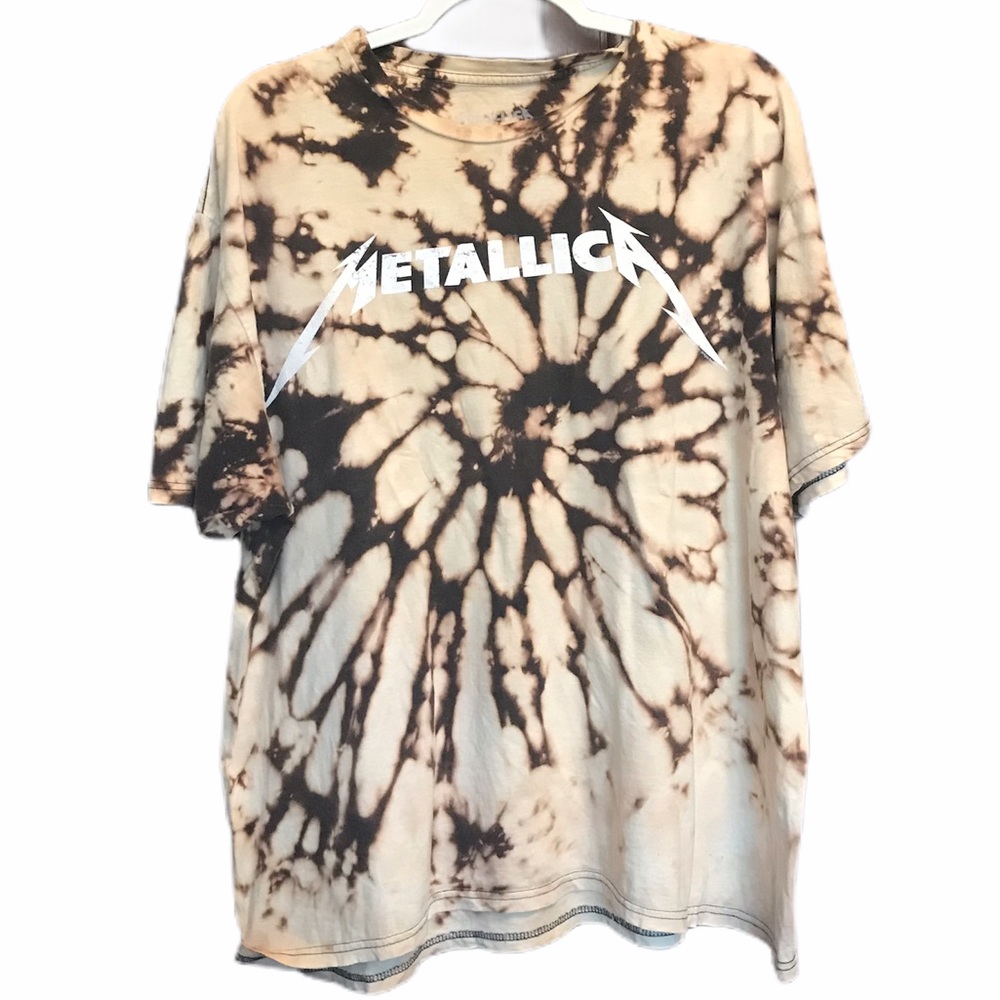 METALLICA bleached dyed Tshirt size XXL. Trending